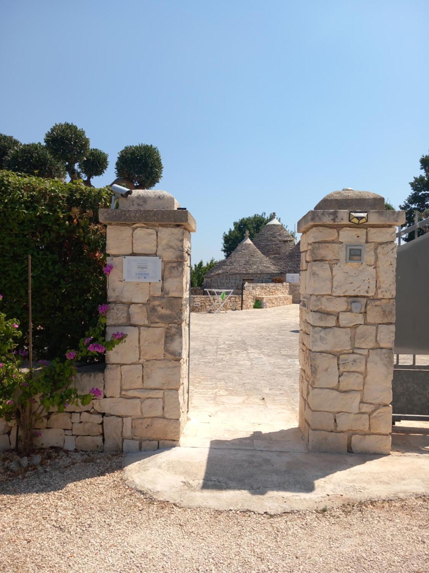 Trullo Monte Del Sale Guest House Алберобело Екстериор снимка