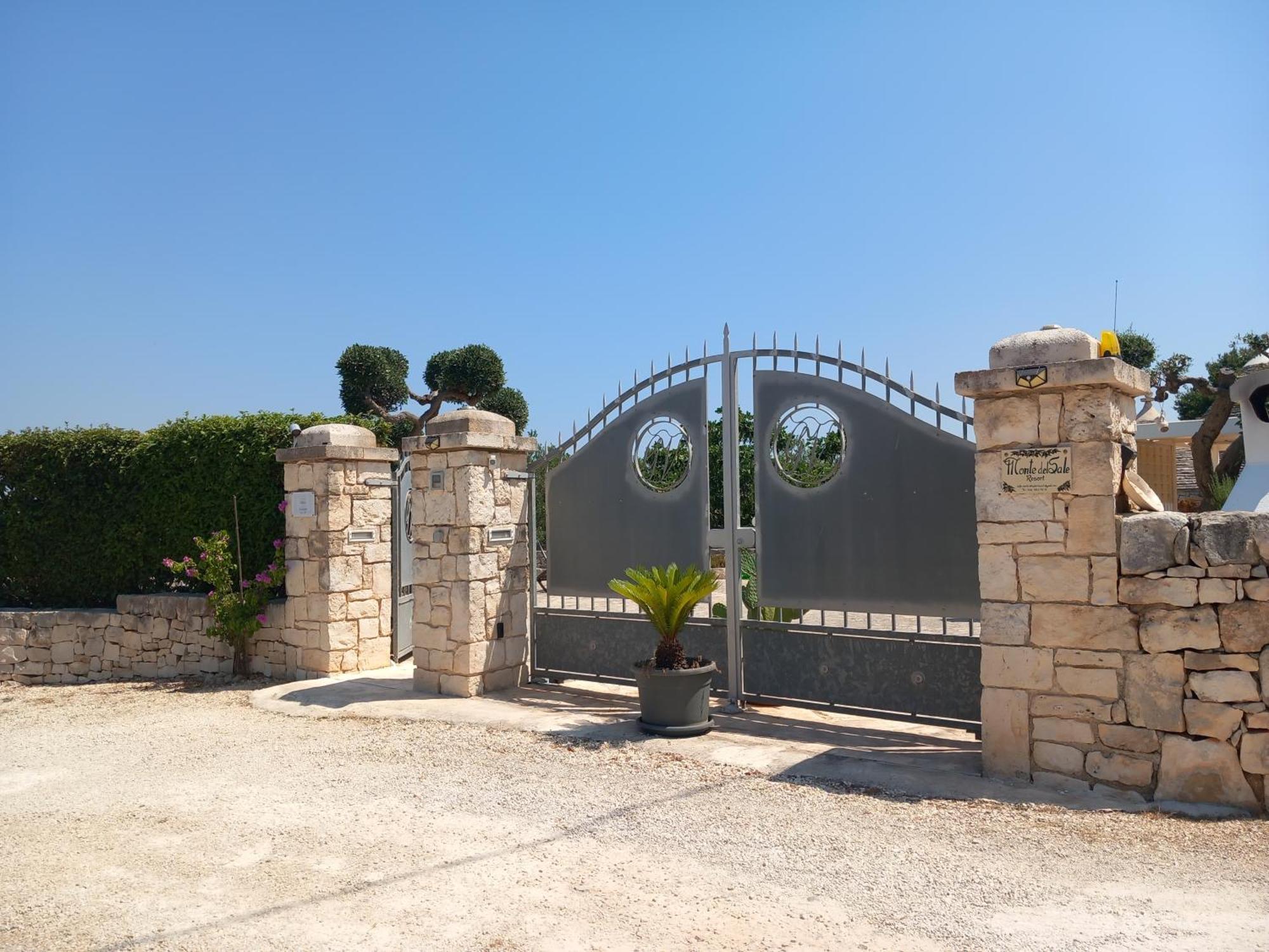 Trullo Monte Del Sale Guest House Алберобело Екстериор снимка