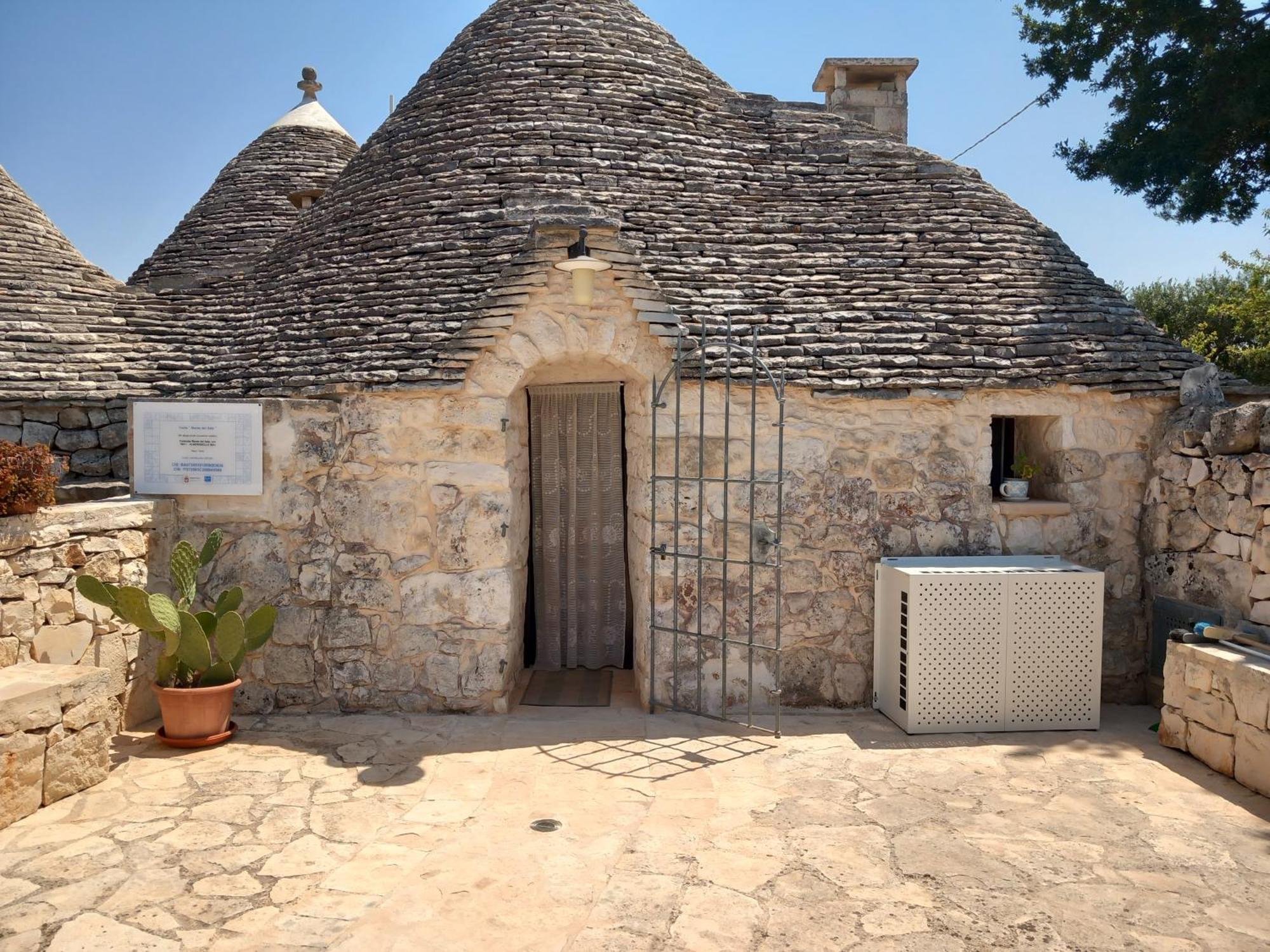 Trullo Monte Del Sale Guest House Алберобело Екстериор снимка